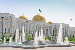 Глава Туркменистана поздравил народ Сирии с Днем независимости