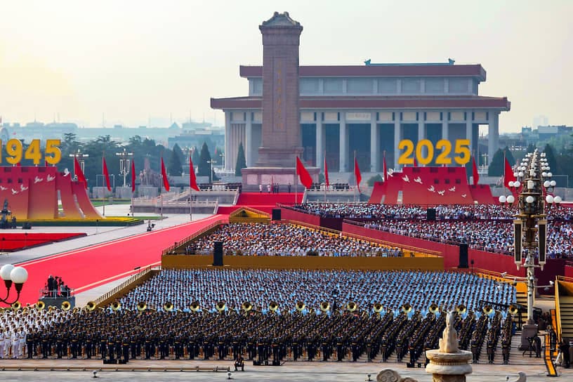 Pekin'de, Şangay İşbirliği Örgütü kapsamında askeri tören düzenlendi