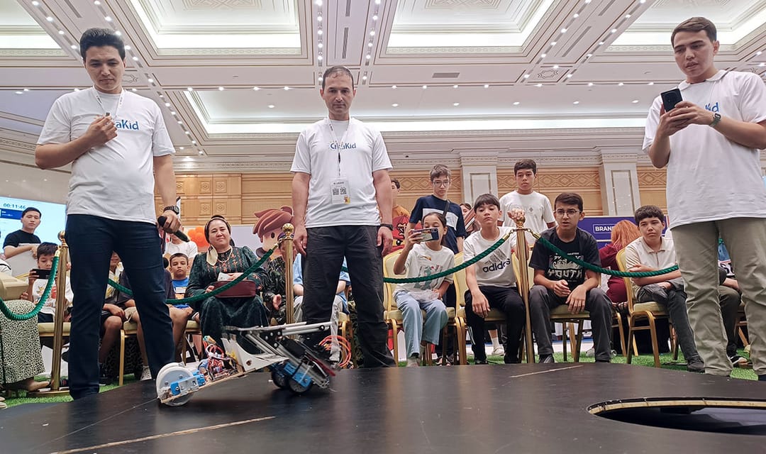 About 50 young enthusiasts from Turkmenistan took part in the robot sumo battle