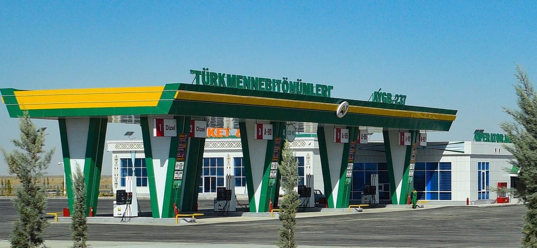Туркменистан попал в топ-10 стран с самым дешевым бензином