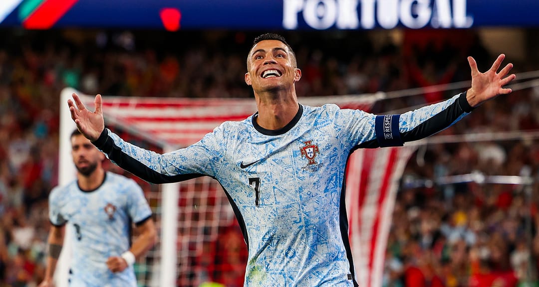 Cristiano Ronaldo, kariyerinin 900. golünü attı