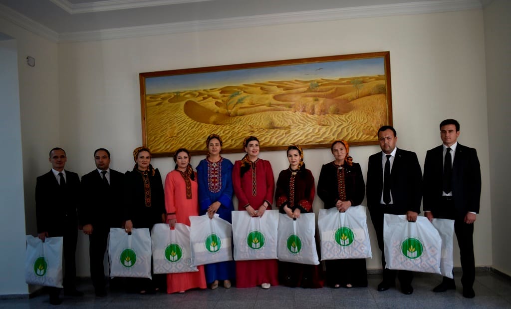 В Ашхабаде чествовали экологов