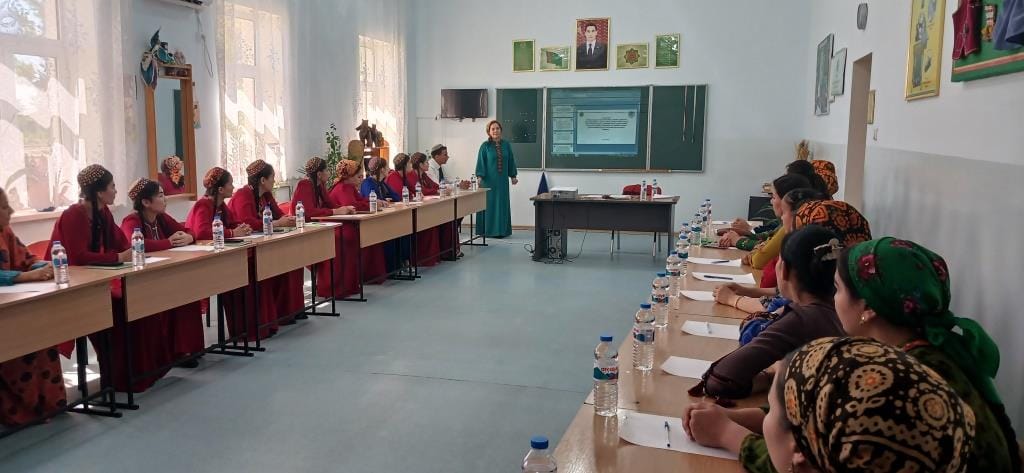 UNDP Supports Turkmenistan’s Youth Through Mentorship Trainings 
