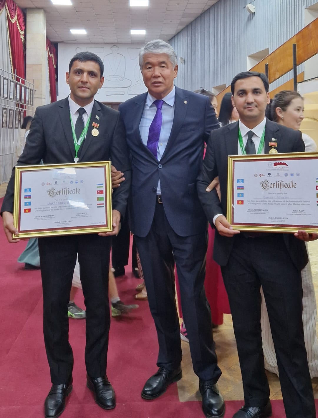 Genç Türkmen şairleri TÜRKSOY yarışmasında ödül aldı