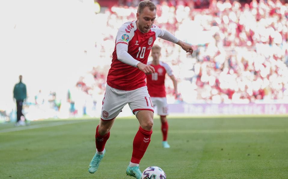 Erikson moved to “Manchester United”, “Zenit” misstopped in Himki, Meyveser named the price for which he is ready to return to boxing: sport press review