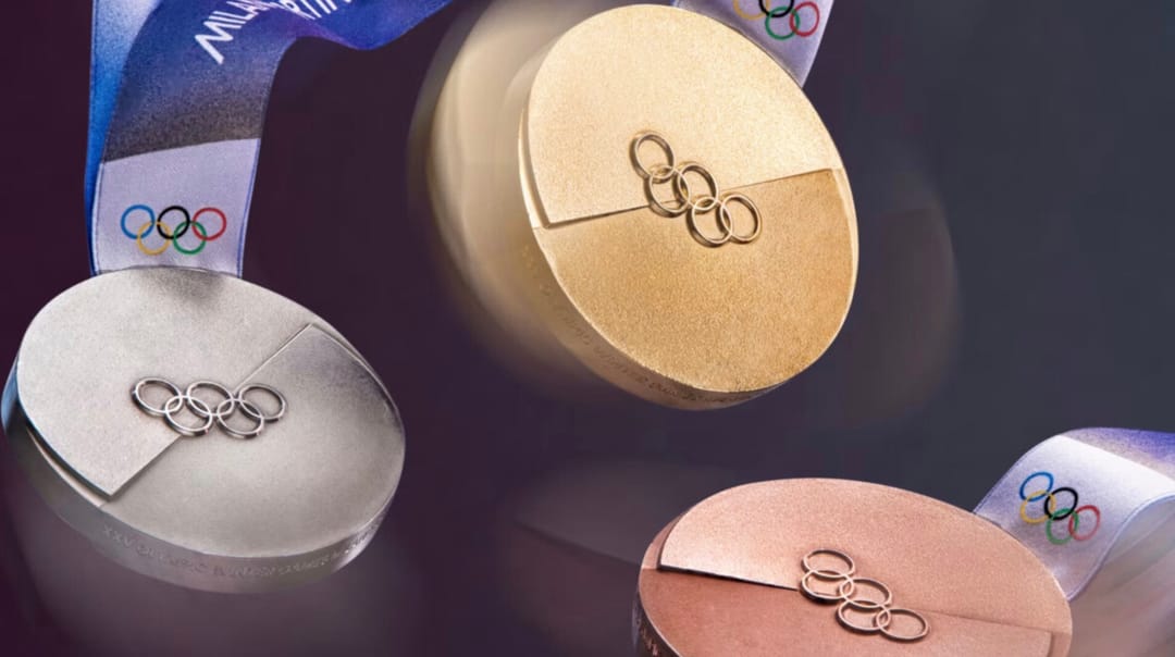 МОК представил олимпийские медали Игр 2026 года