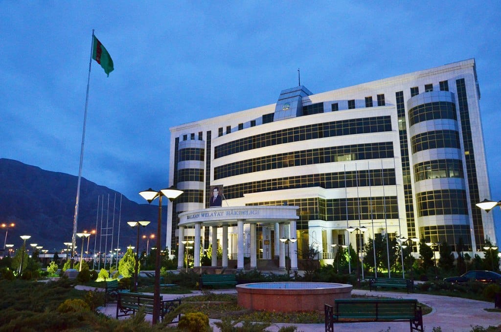 В пригороде Балканабата планируют построить новый аэропорт