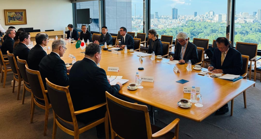 Türkmen tekstil ürünlerinin, Japonya pazarına girişiyle ilgili konular görüşüldü