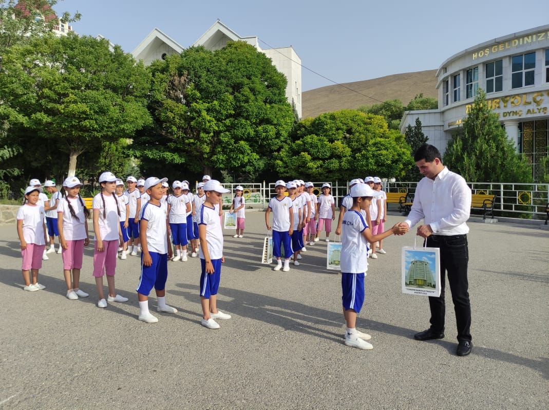 Gökderede çagalar üçin sport bäsleşikleri we döredijilik çäreleri geçirildi