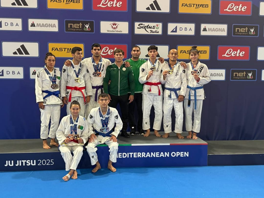 Türkmen türgenleri Rimdäki jiu-jitsu ýaryşynyň birinji gününde 13 medal gazandylar