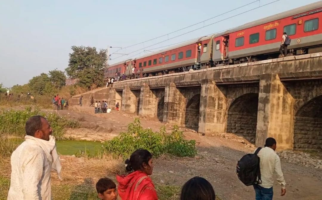 Hindistanda otly 12 adamy kakdy