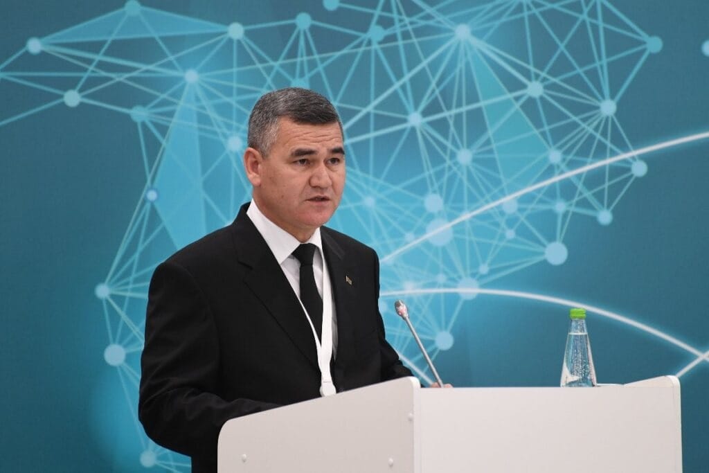 Türkmenistanda ýylyň birinji çärýeginde ulaglaryň ähli görnüşleri boýunça oňyn ösüş görkezijileri gazanyldy