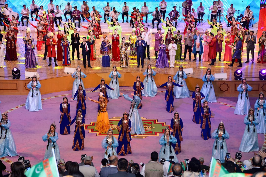 Awazadaky halkara forumyň çäklerinde dostluk festiwaly guralar