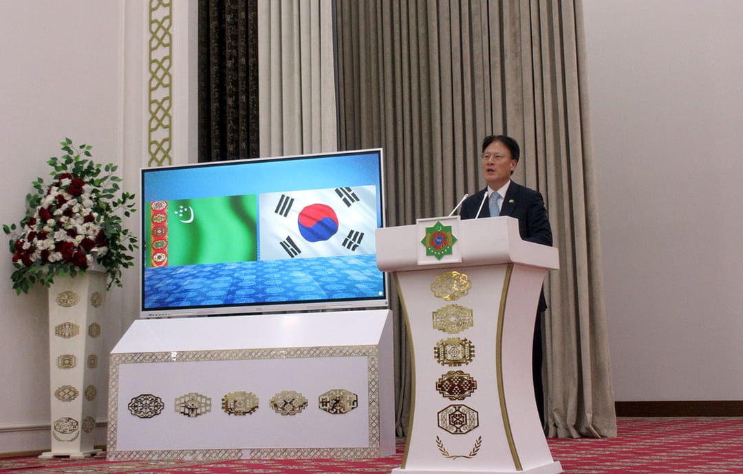 The 16th Korean language competition was held at a Turkmen university