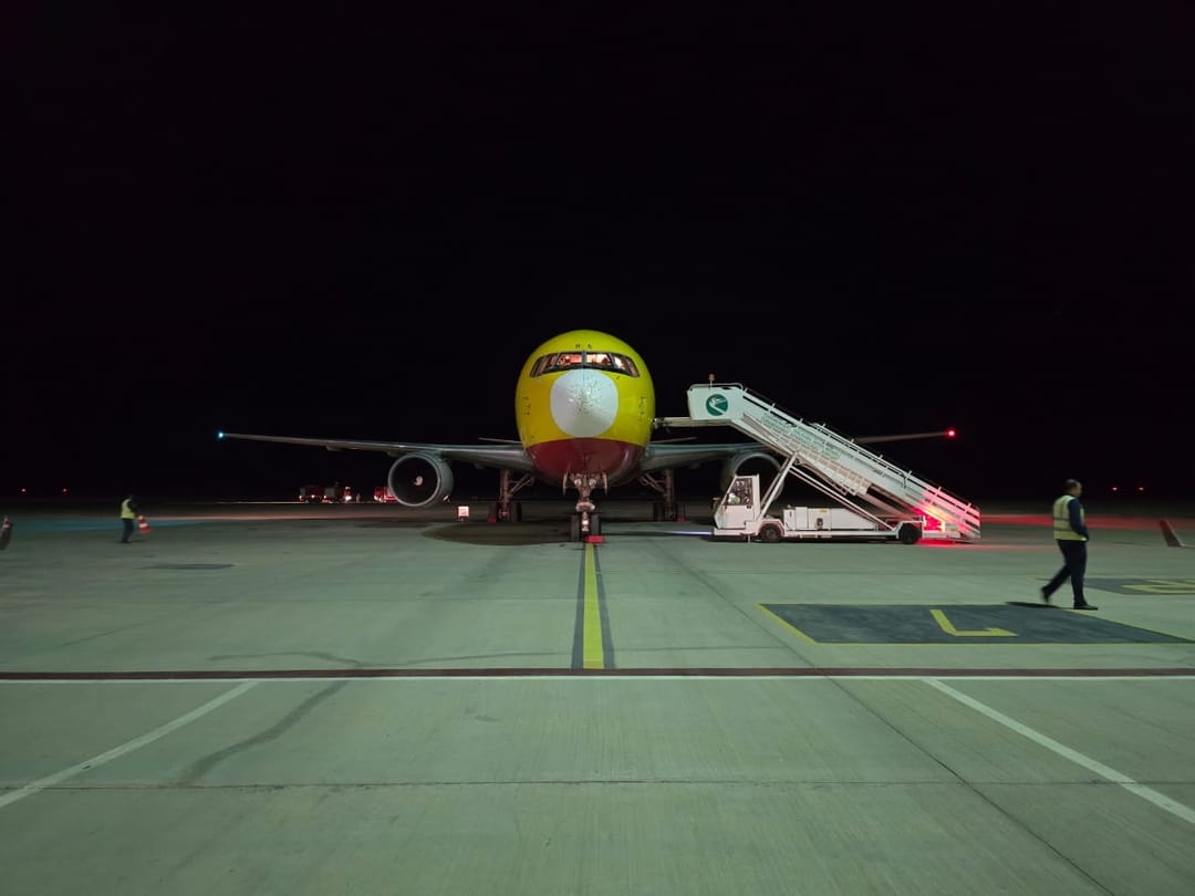 Польская авиакомпания SkyTaxi совершила первую техническую посадку в Туркменистане