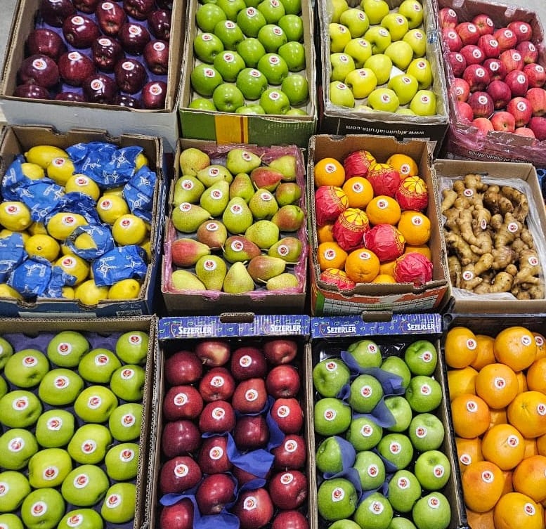 «Täze Aý» поставляет фрукты со всего мира в Туркменистан