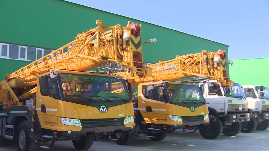 Türkmenistanyň nebit ýataklaryna täze tehnikalar gelip gowuşdy 