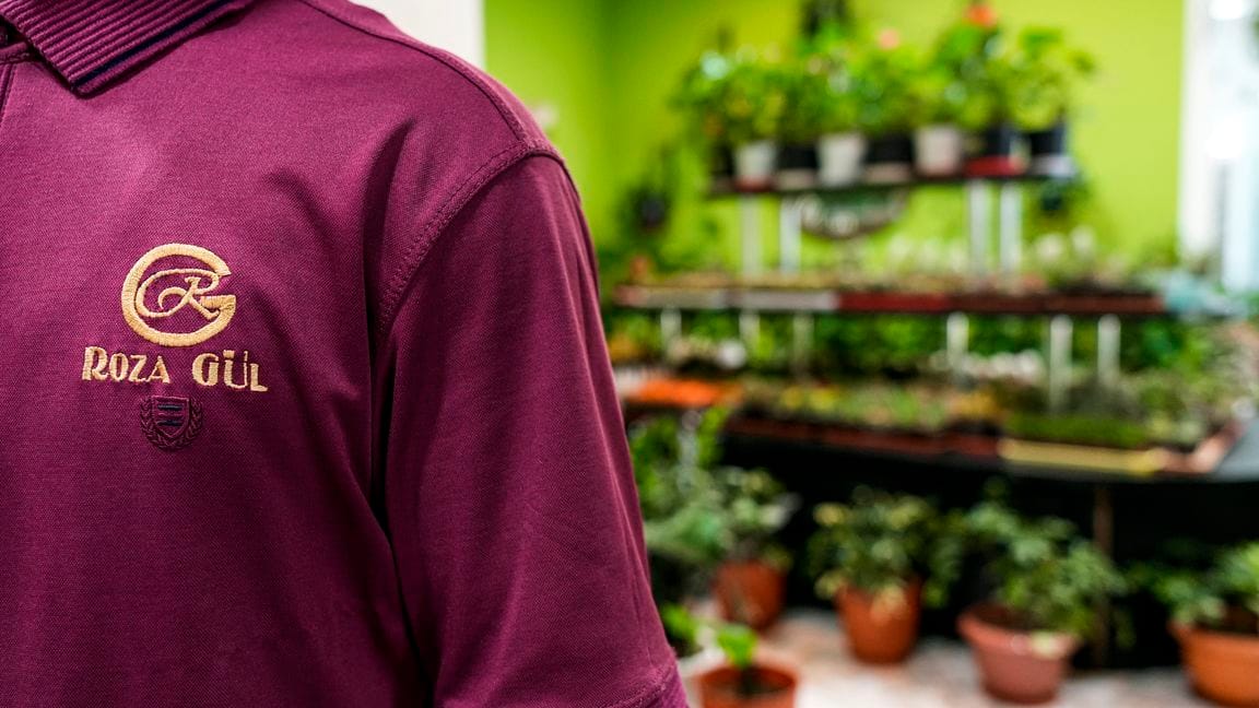 Roza Gül stores in Ashgabat present a wide selection of flowers and ornamental plants