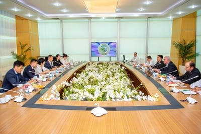 Halkara nebit we gaz uniwersiteti hytaý dilini öwrenmegi öňe sürýär