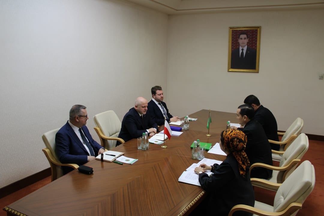 Туркменистан и Польша рассмотрели вопросы обмена опытом в законодательной сфере