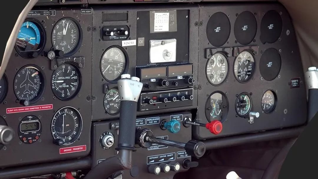 В Казахстане разбился легкомоторный самолет