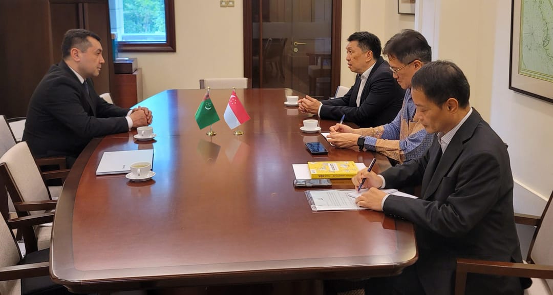 Turkmenistan Ambassador held a number of meetings in Singapore