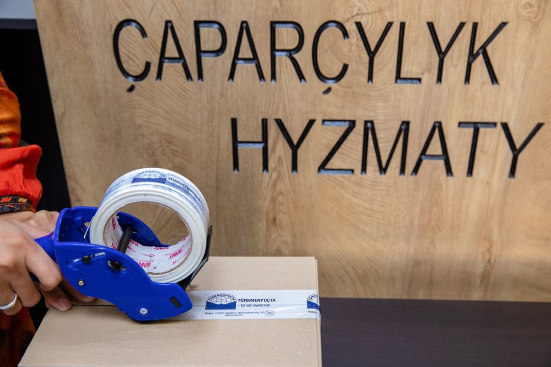 Courier delivery from "Turkmenpost": a convenient service for sending parcels