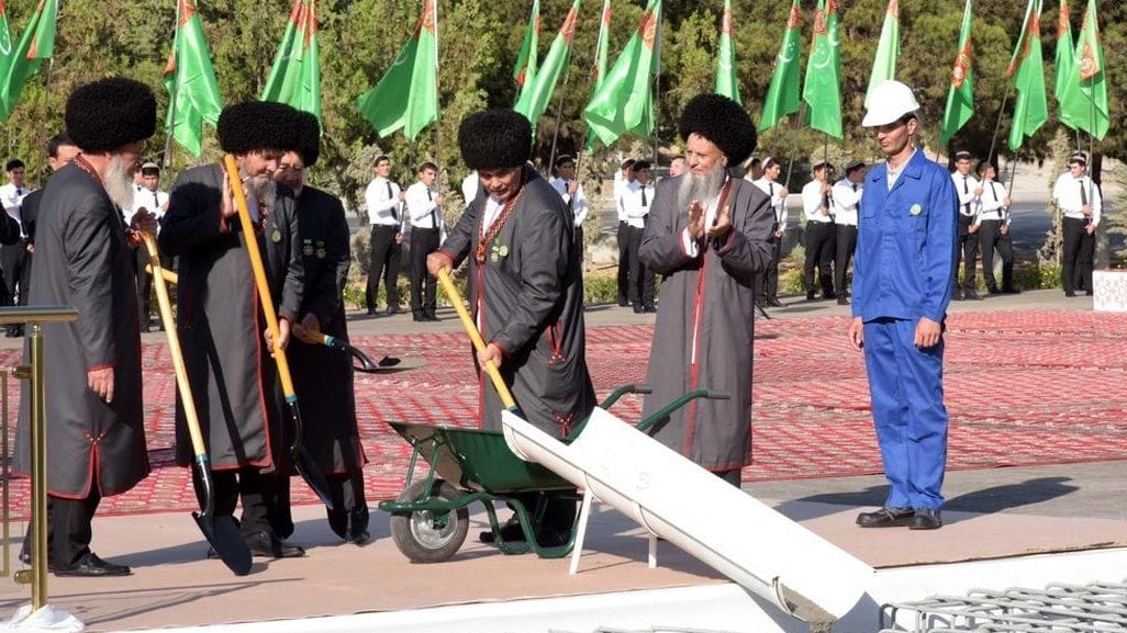 В Ашхабаде дан старт строительству вуза Союза промышленников и предпринимателей Туркменистана