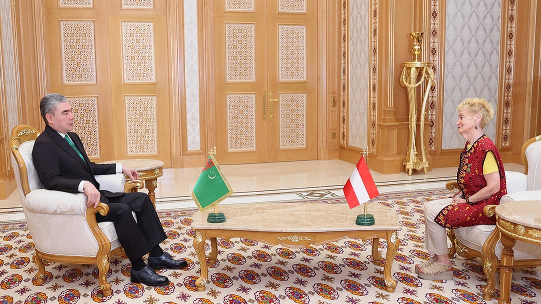 Национальный Лидер туркменского народа встретился с главой Туркмено-Австрийского общества