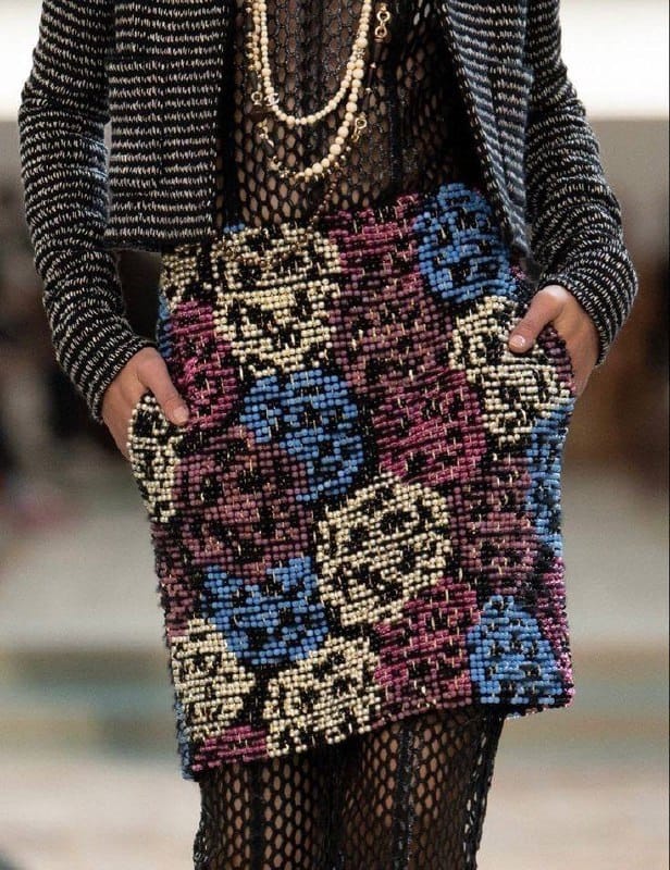Rus stilist, boncuklu eteklerin yeni moda trendi olduğunu duyurdu
