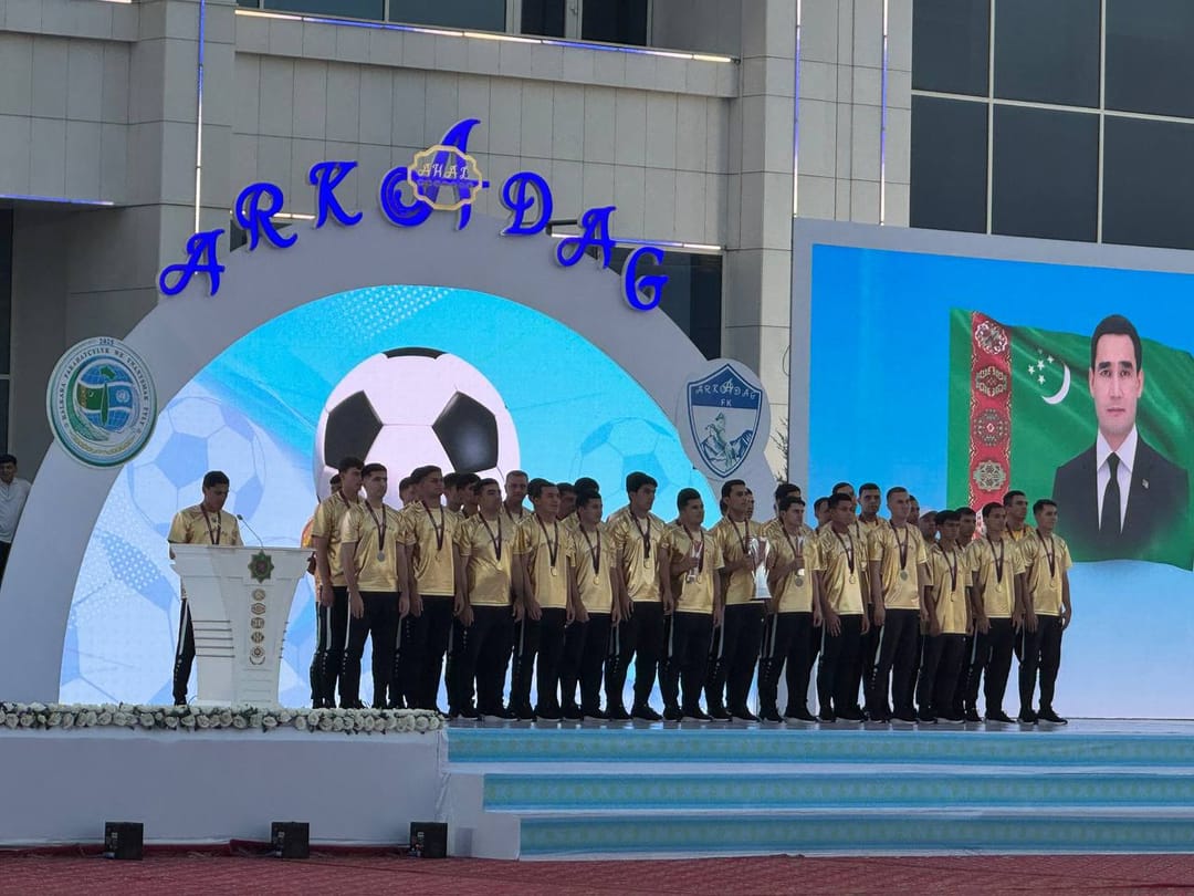 Arkadağ Futbol Kulübü, AFC Challenge League kupası ile birlikte Türkmenistan'a geldi