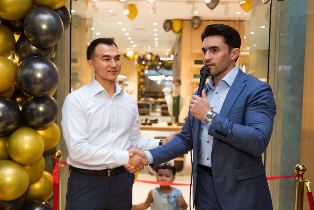 «Enrico Marinelli» Aşgabatda kaşaň erkek egin-eşikleriniň ikinji dükanyny açýar