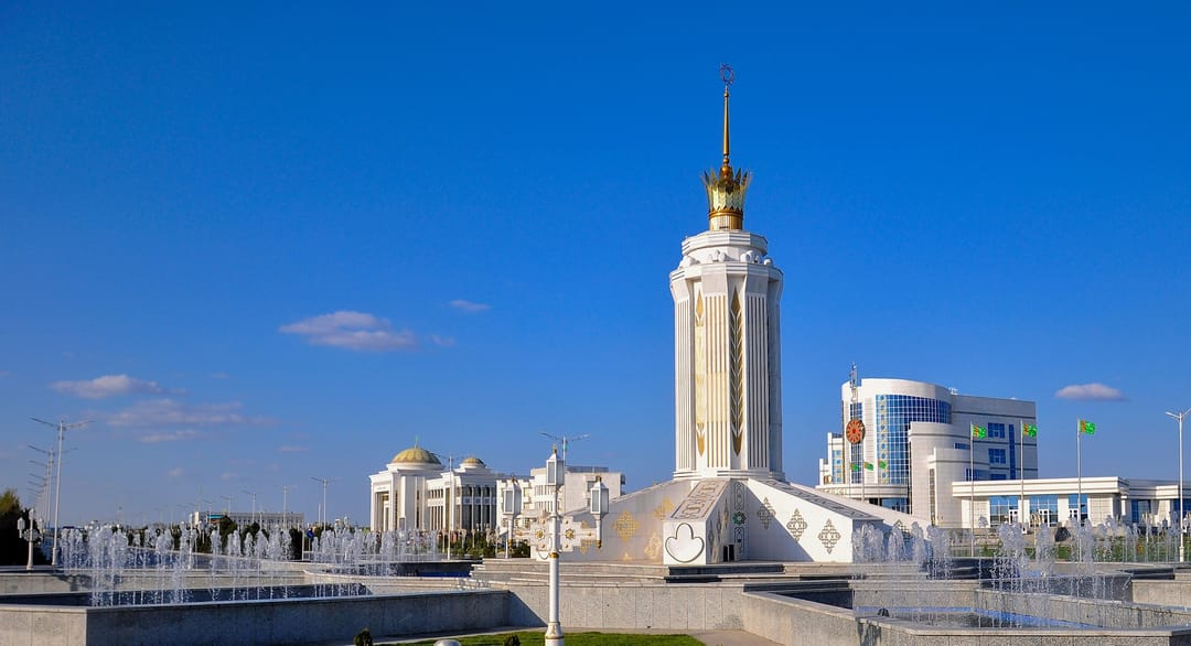 Заместитель хякима Бюзмейинского этрапа Ашхабада назначен в Лебапский велаят