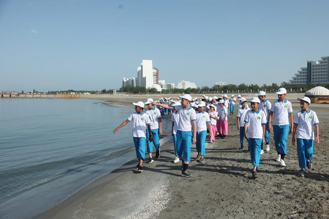 In the seaside pearl of Turkmenistan "Avaza" - the height of summer holidays for children