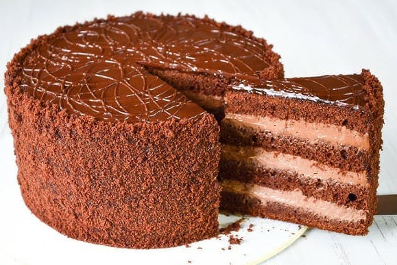 Zyýat Hil konditer dükanlar ulgamy «Praga» atly meşhur torty hödürleýär