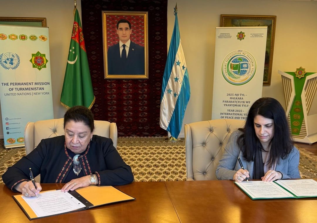 Turkmenistan established diplomatic relations with Honduras