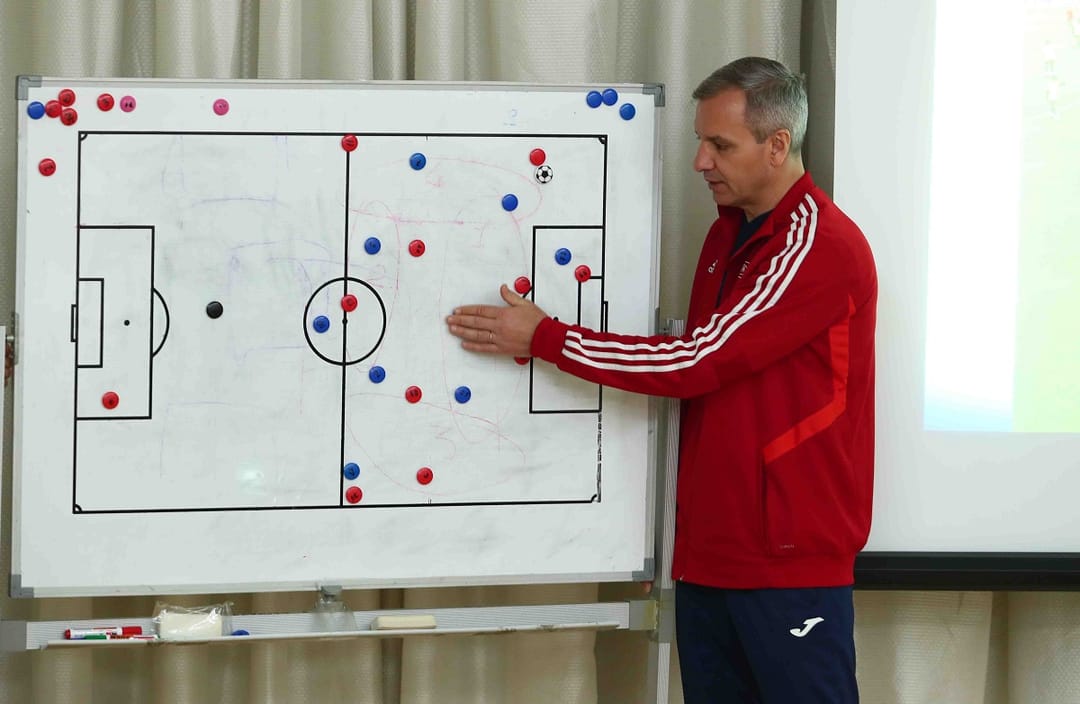 Aşgabatda AFK-nyň tälimçilik ygtyýarnamalaryny almak üçin okuwlaryň jemleýji tapgyry geçirilýär