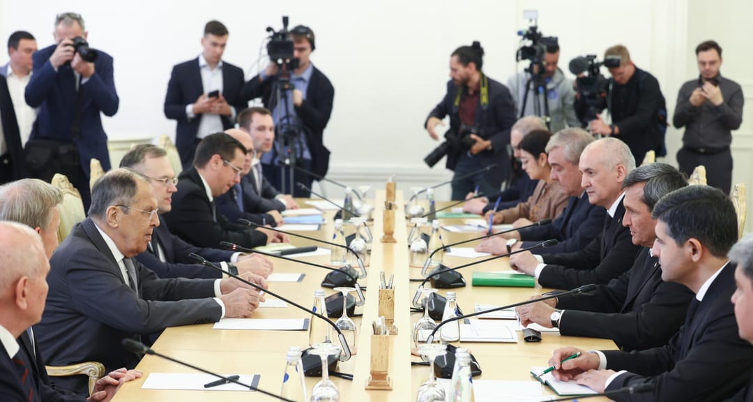 Туркменистан и Россия договорились завершить работу над созданием совместного университета в Ашхабаде