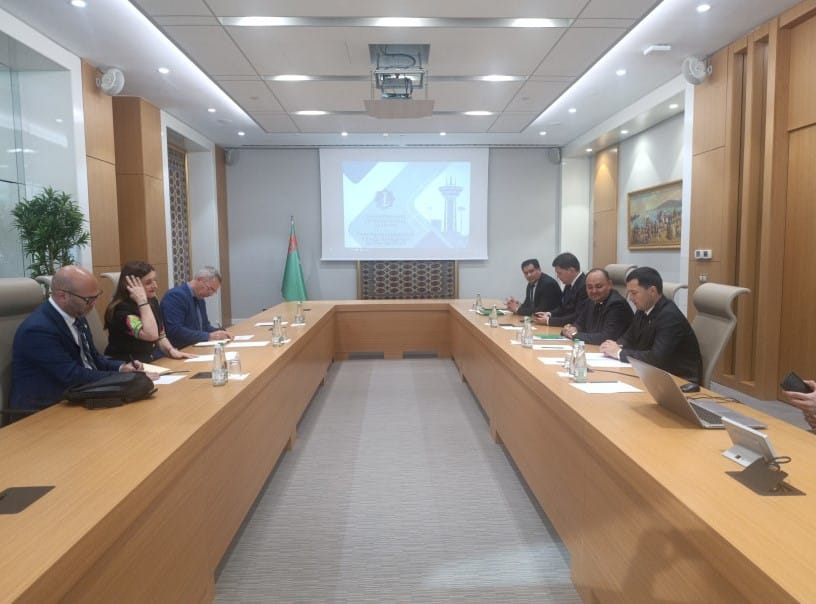 Обсуждены перспективы сотрудничества в морских перевозках между Туркменистаном и Кипром