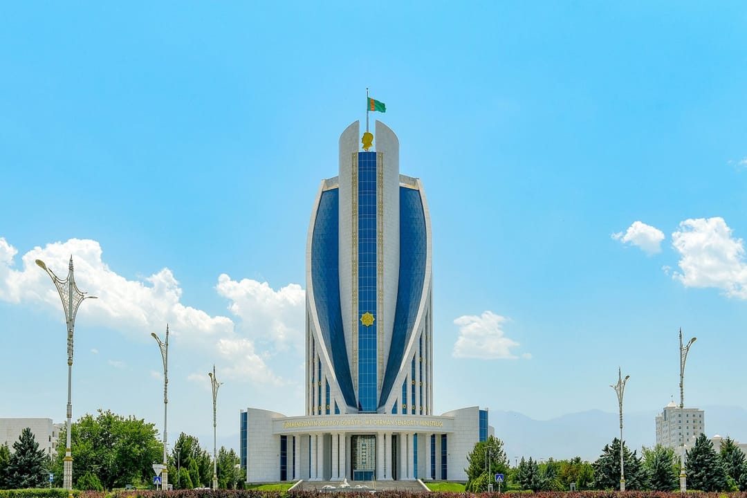 Turkmenistan begins selection of consultants for construction of oncology centers with IDB funds