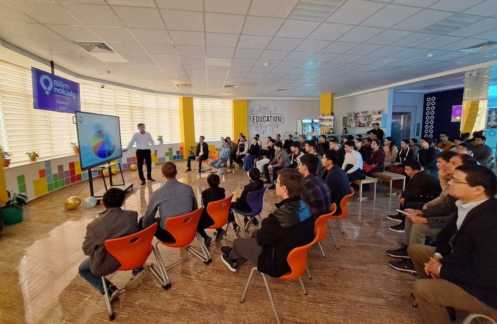 Seminars on cyberculture were held in Ashgabat