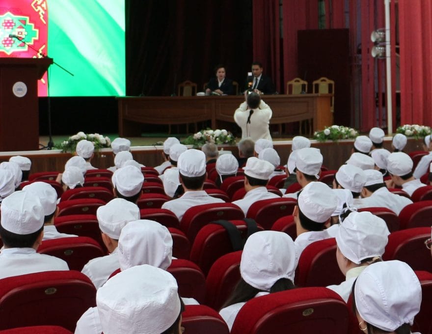Türkmenistan Konsolosu, Astrahan Tıp Üniversitesi ile işbirliğini genişletme imkanlarını görüştü