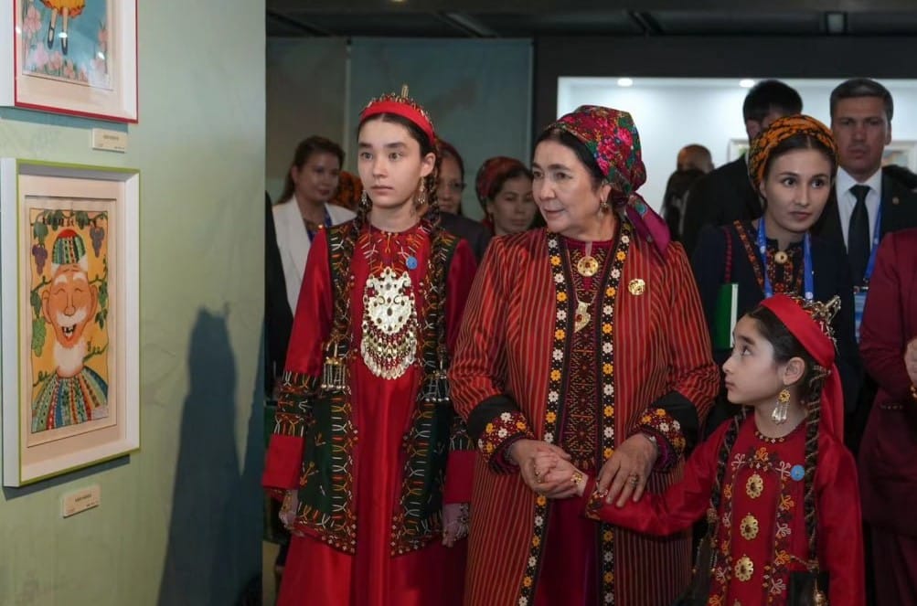 Супруга Президента Узбекистана пригласила Огулгерек Бердымухамедову на региональный форум