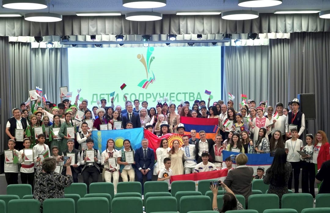 Школьники Туркменистана участвовали в торжественном закрытии форума «Дети Содружества»