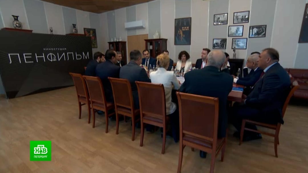 «Lenfilm» studiýasyna 150 çagany penalan gyrgyz gyzy barada film döretmek teklip edildi