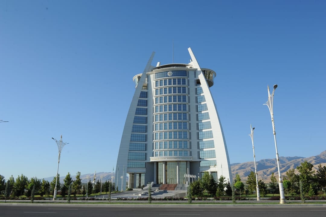 «Sanly.tm» portaly işewürlik amallaryny ýeňilleşdirýär we ygtybarly maglumat alyş-çalşygyny üpjün edýär