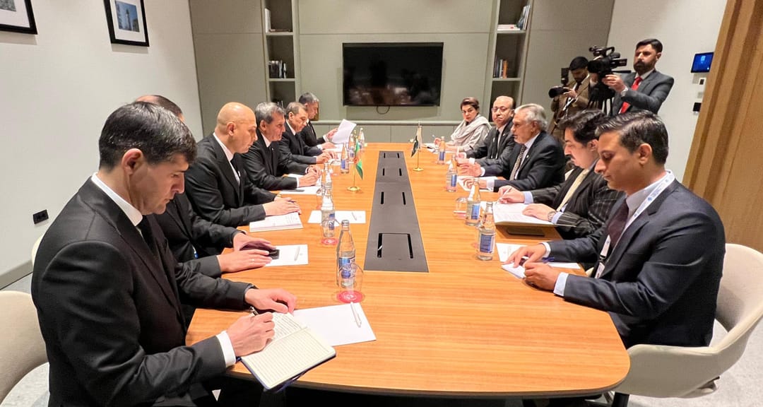 Turkmenistan Foreign Minister holds bilateral meetings on sidelines of 17th ECO Summit