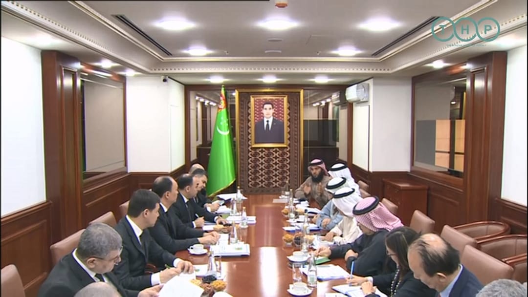 «Туркменнефть» и Dragon oil обсудили в Ашхабаде перспективы сотрудничества