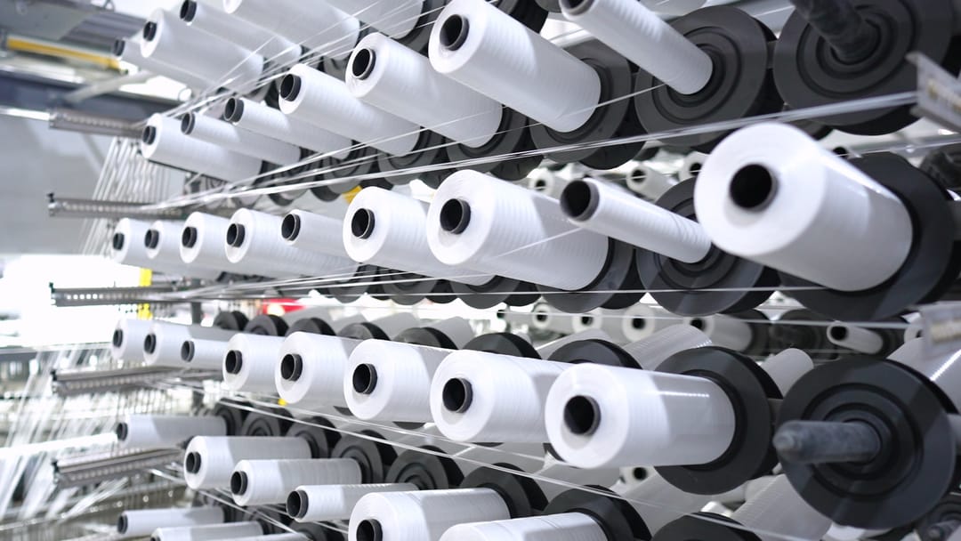 Rowachlan Galkynyşdan mellekler we ýyladyşhanalar üçin polipropilen mata — berklik, goraglylyk we amatly çözgüt