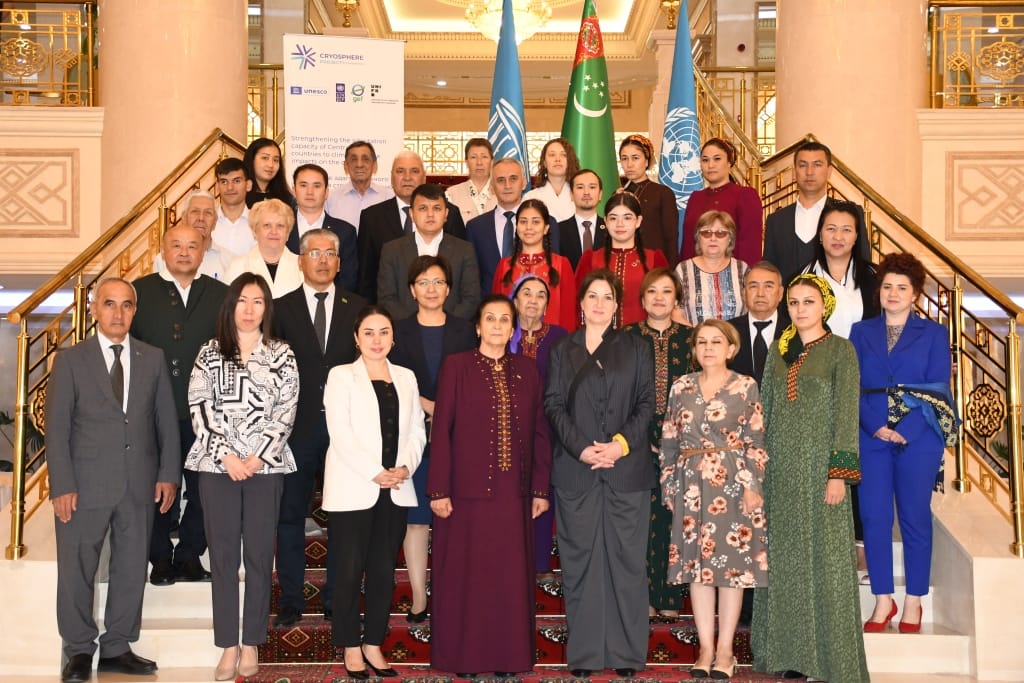 Aşkabat'ta kriyosferdeki değişikliklere uyum konusunda bir seminer düzenlendi